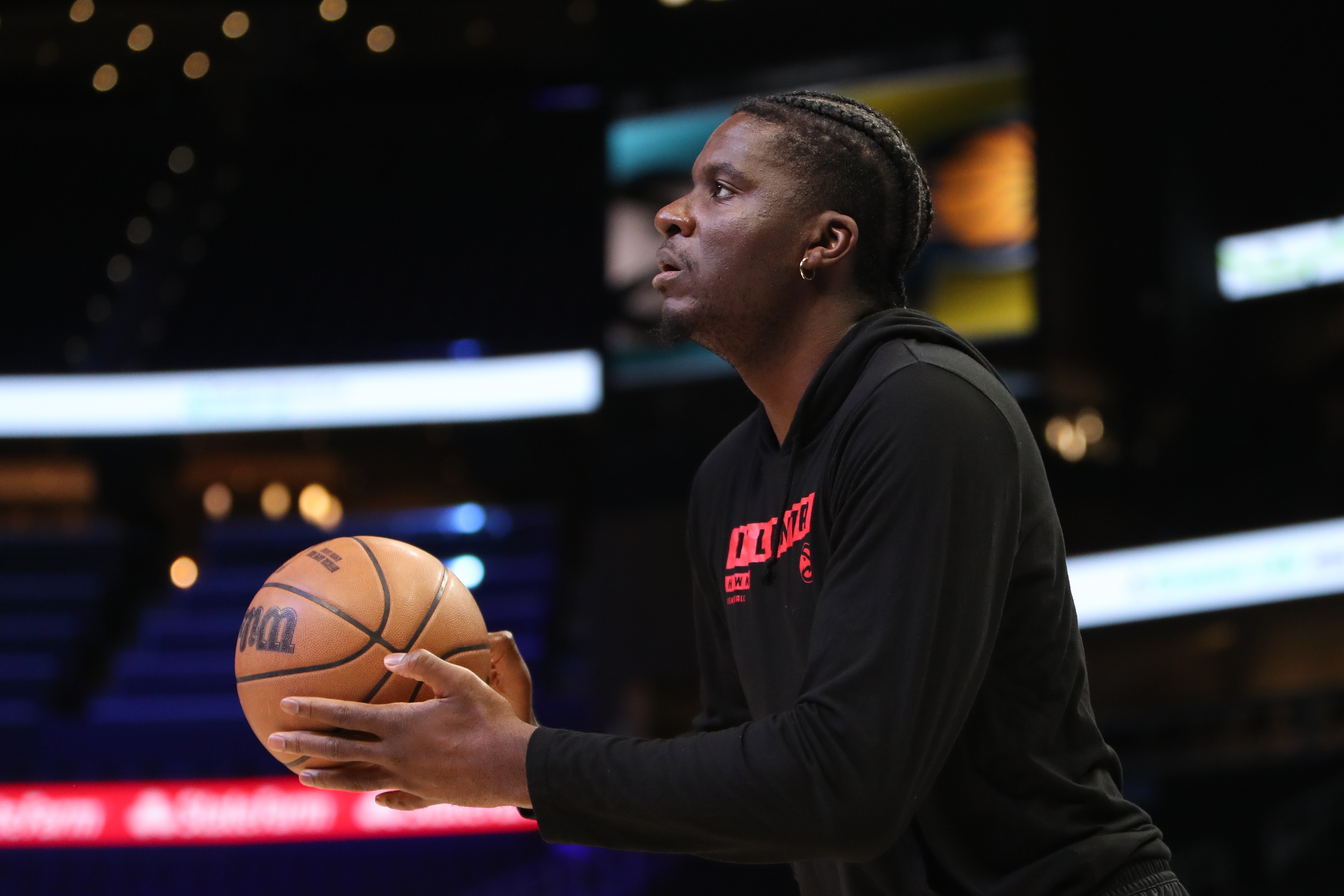 广发体育官方网站-斯通：我觉得卡佩拉想念休斯敦 他希望加入真正有机会争冠的球队