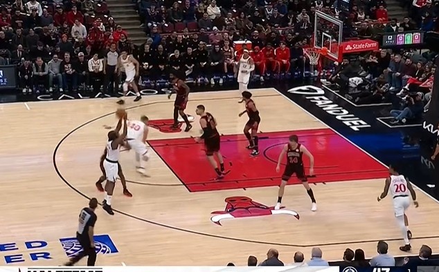 广发体育官方网站-梅开二度？哈登侧翼三分出手 再度投出三不沾